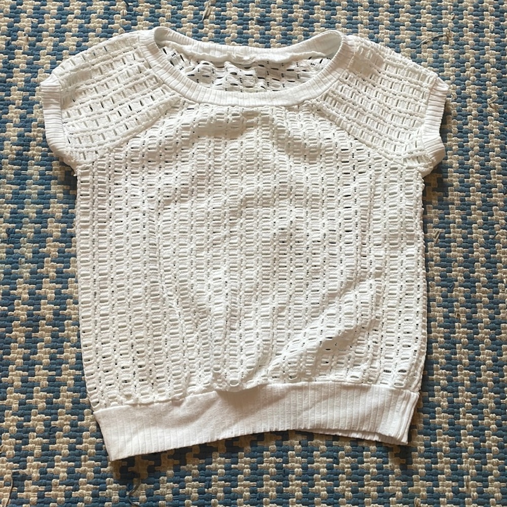 White Anthropologie Weston top with small hole detailing size Xs